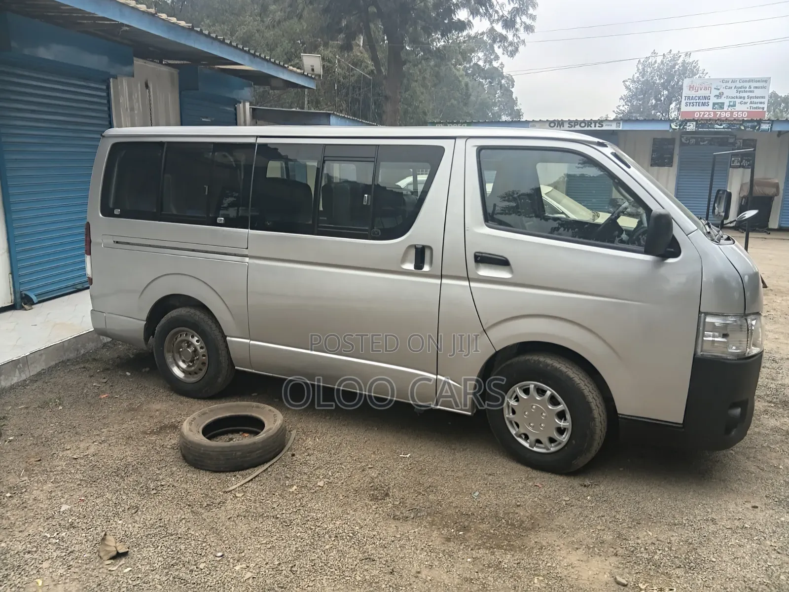 Toyota HiAce 2015 Silver