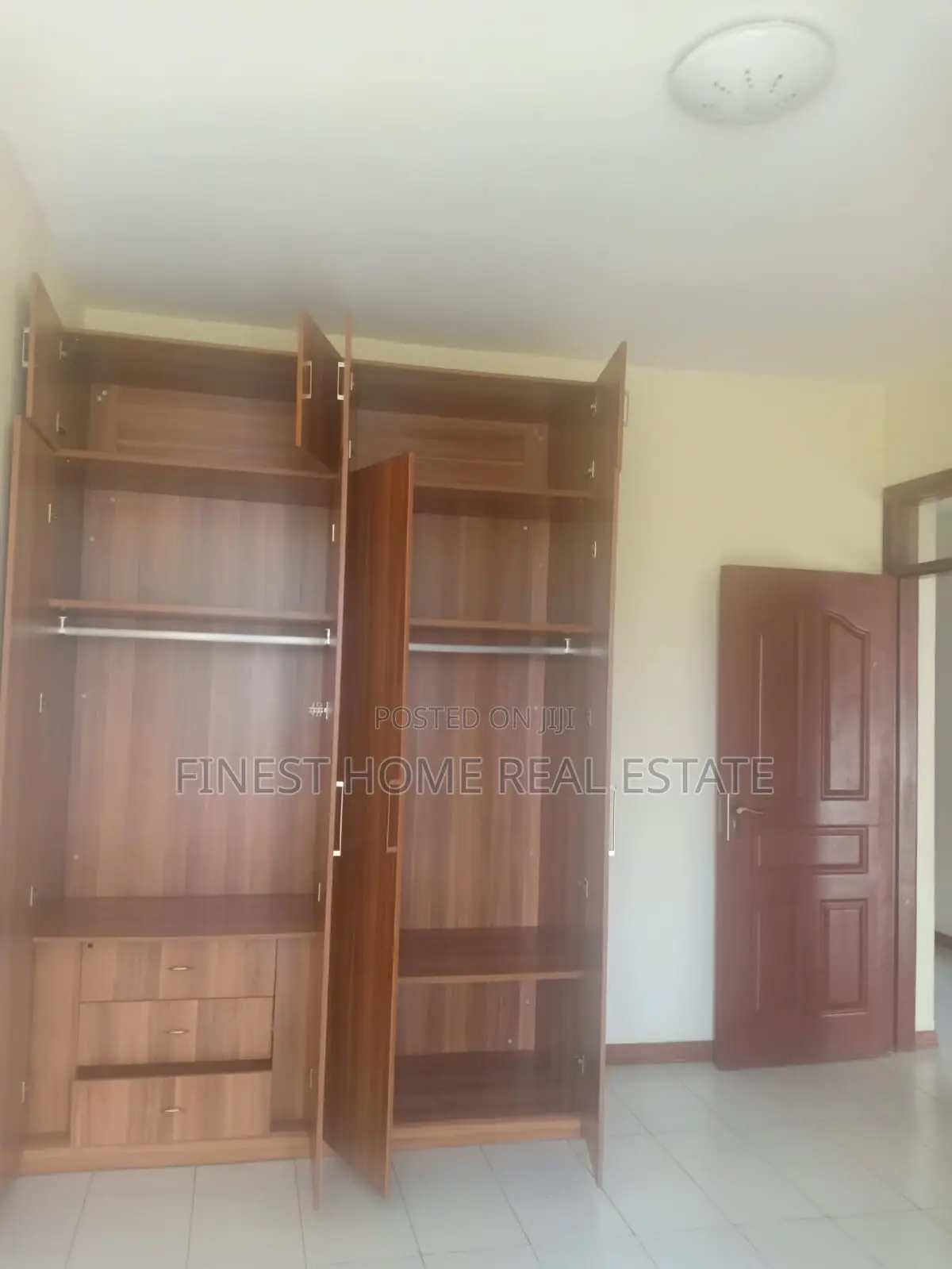 2bdrm Apartment in Vanga Court, Lavington for sale