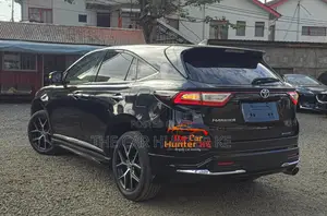 Toyota Harrier 2.0 2019 Black