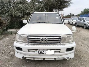 Toyota Land Cruiser 2006 White