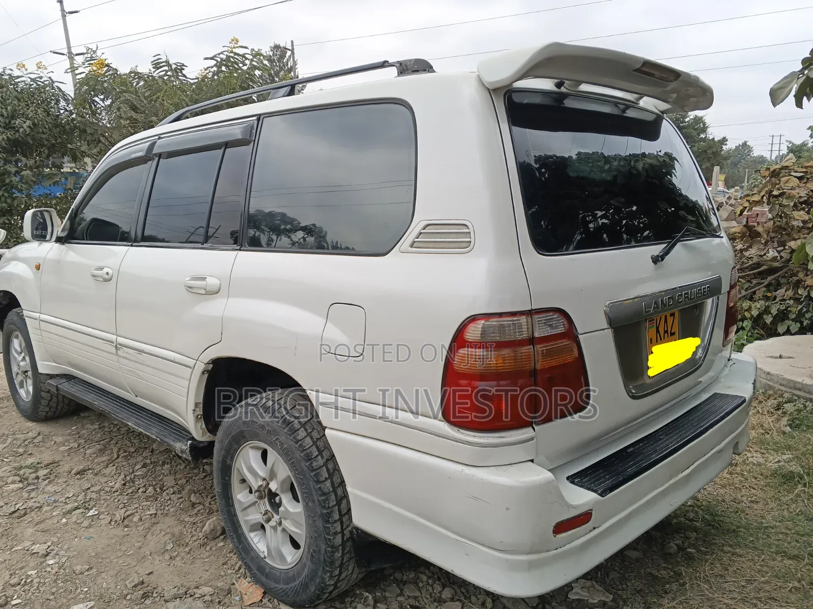 Toyota Land Cruiser 2006 White