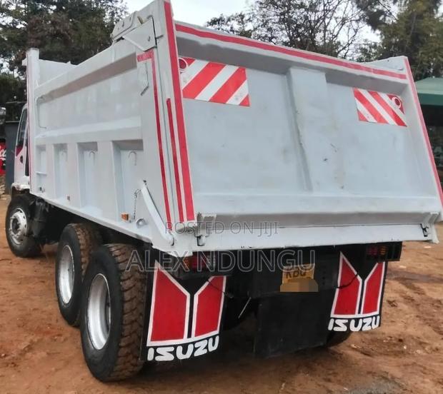 Isuzu Tipper FVZ - thumbnail 5