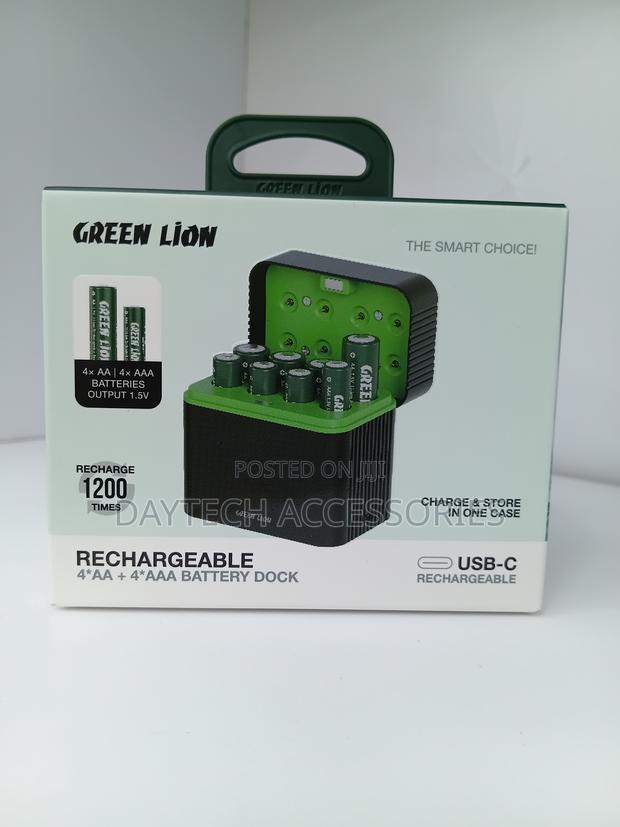 Green Lion Battery Charger and Stores 4 AA and 4 AAA Batteries.