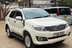 Toyota Fortuner 2013 White
