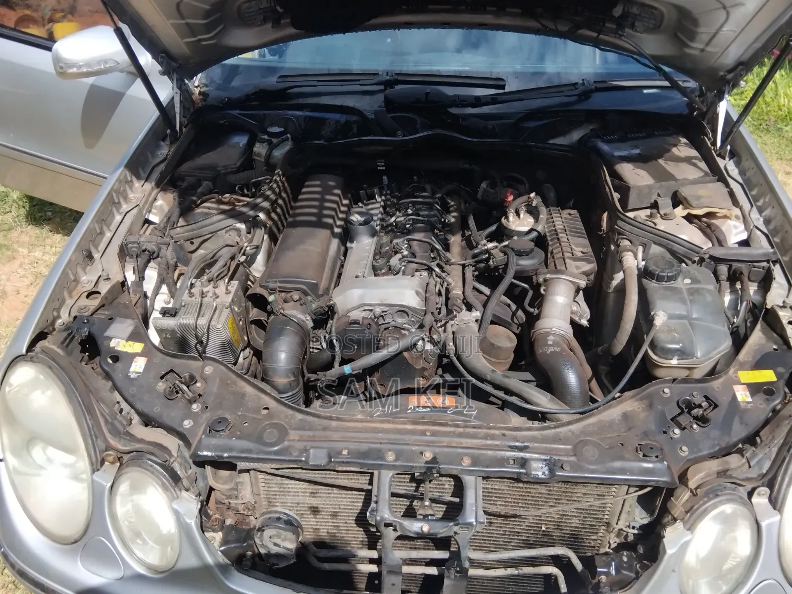 Mercedes-Benz E270 2004 Silver