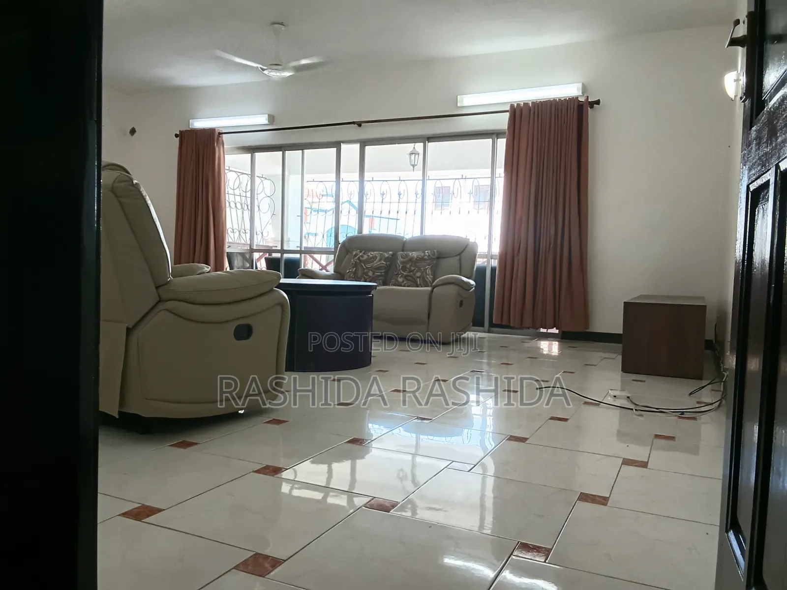 3bdrm Apartment in Kizingo for rent
