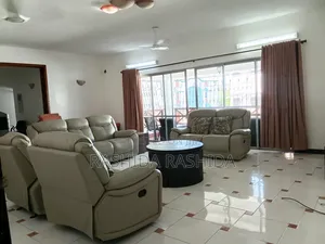 3bdrm Apartment in Kizingo for rent