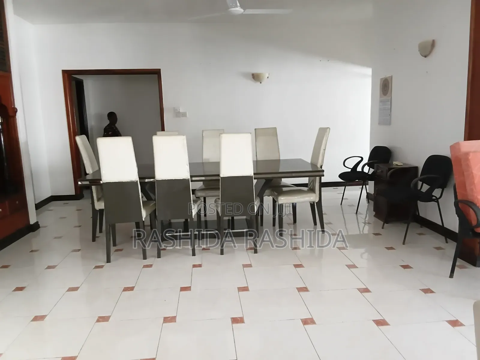 3bdrm Apartment in Kizingo for rent