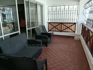 3bdrm Apartment in Kizingo for rent