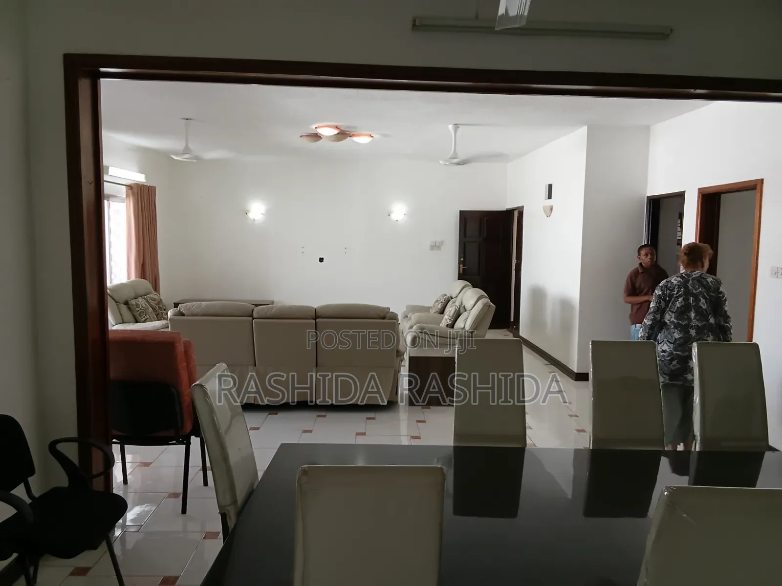 3bdrm Apartment in Kizingo for rent