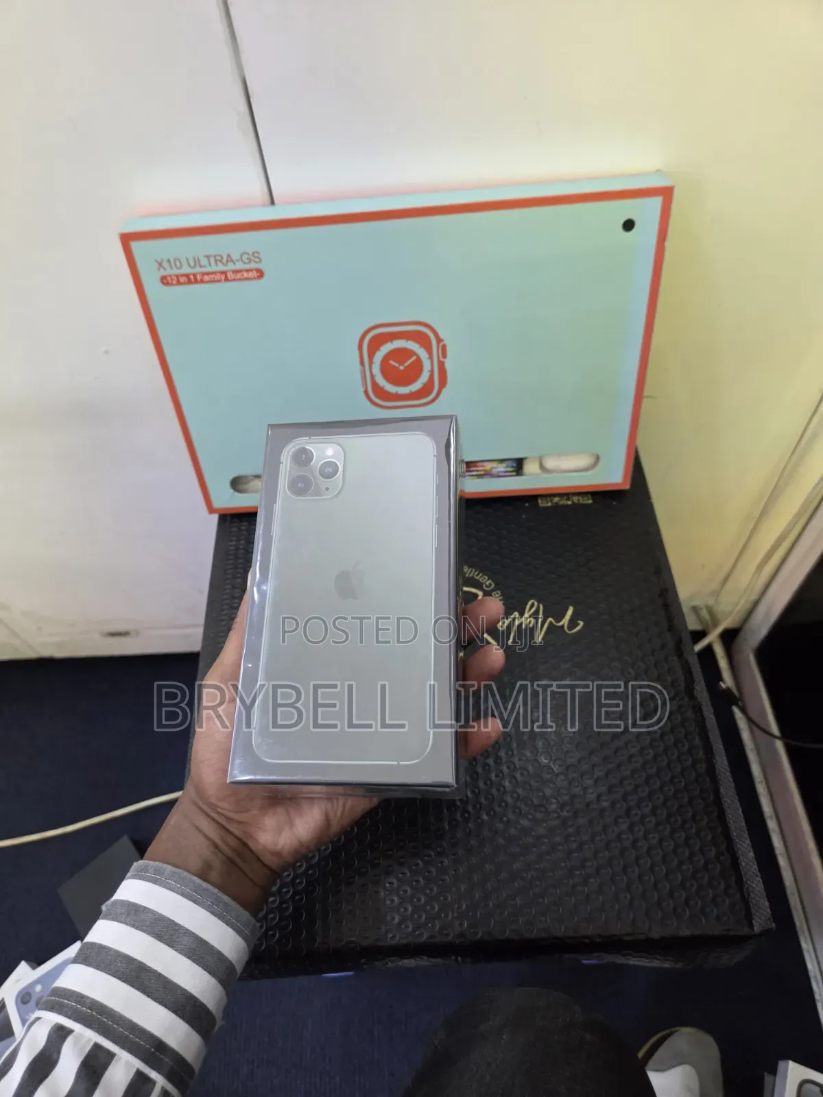 New Apple iPhone 11 Pro Max 256 GB Green