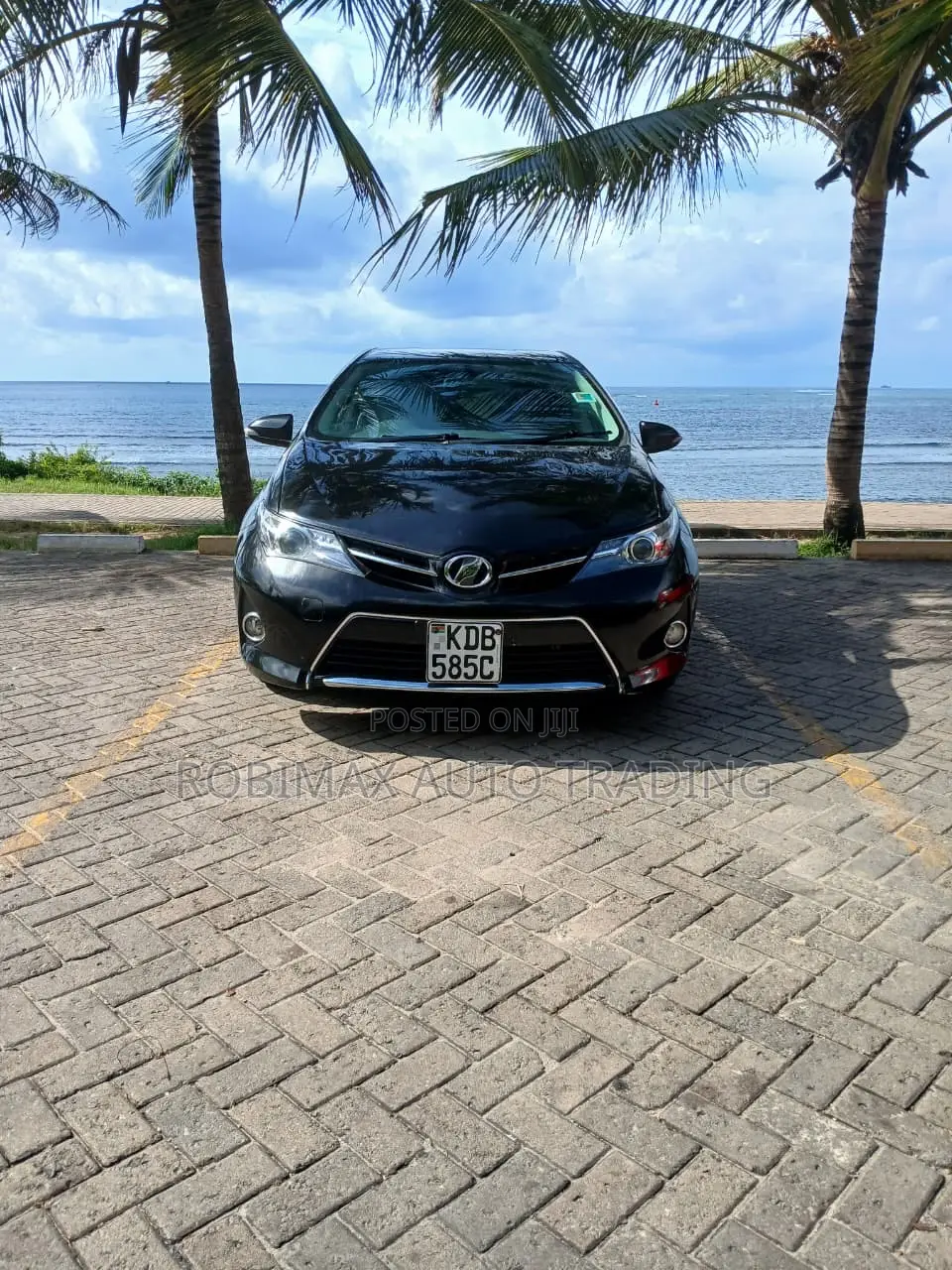 Toyota Auris 2014 Black