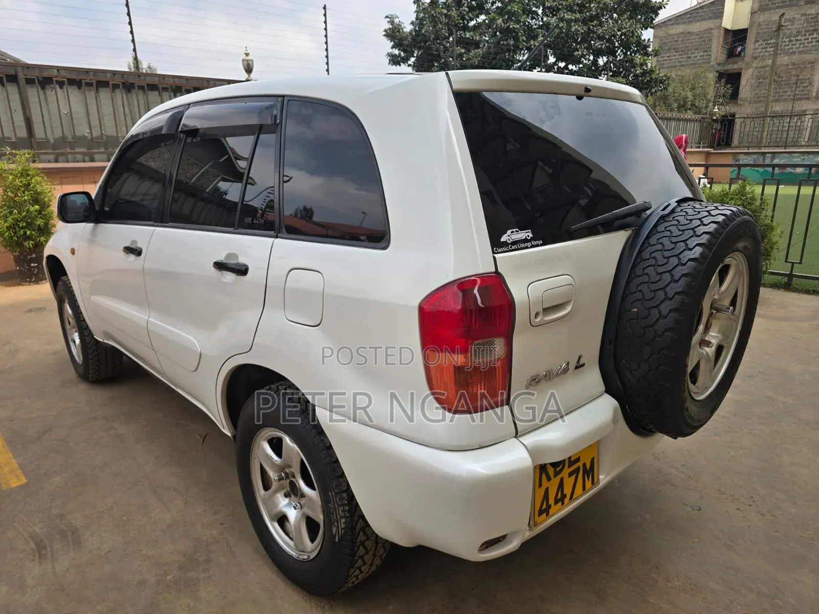 Toyota RAV4 2001 White