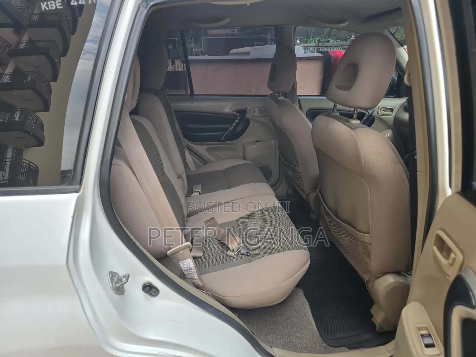 Toyota RAV4 2001 White