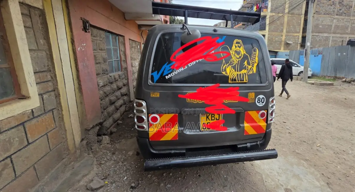 Toyota HiAce 2002 Grey