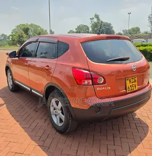 Nissan Dualis 2009 Orange