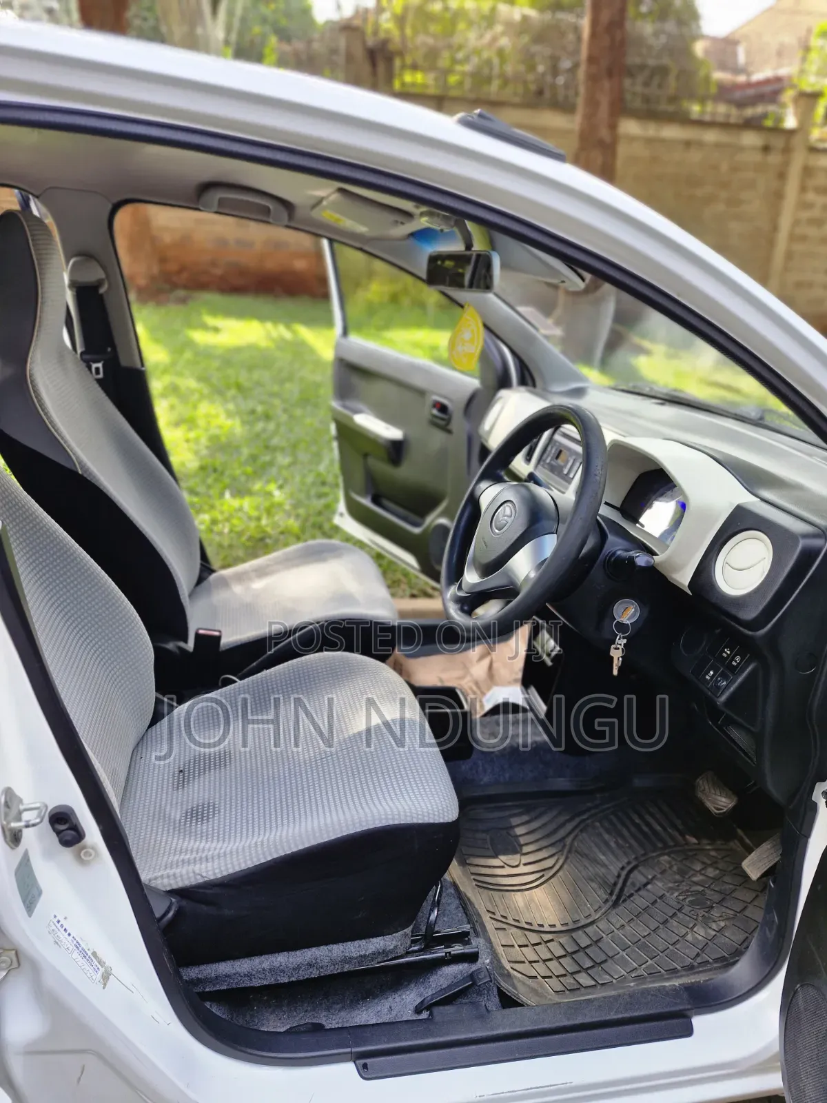 Mazda Carol 2018 White