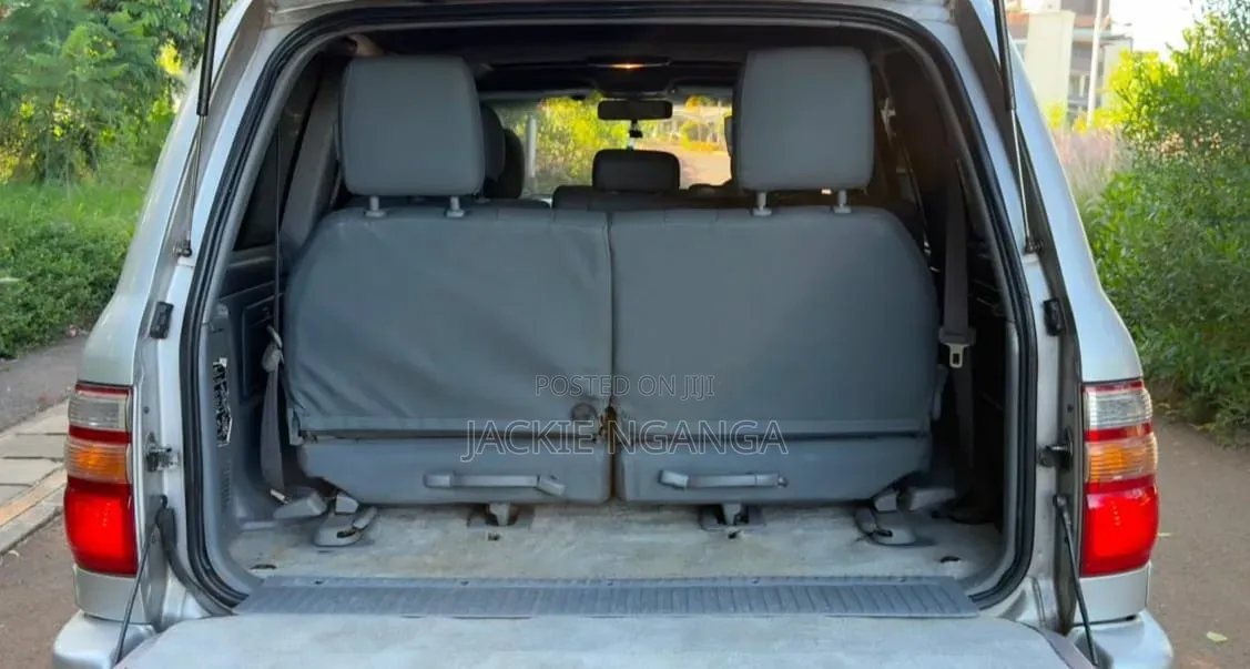 Toyota Land Cruiser 2003 Silver