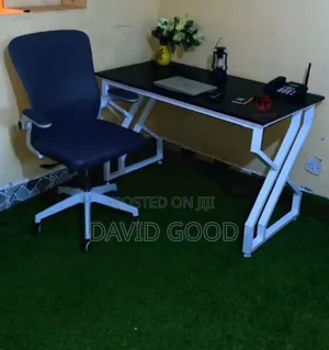 Engnomic Office Chair and Office Table