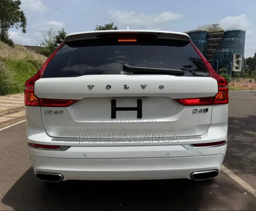 Volvo XC60 2018 White