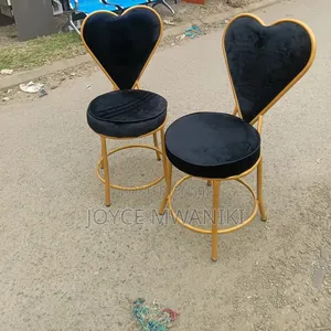 Love or Heart Manicure Seat, Black Velvet 