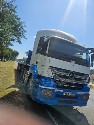 Axor 2543 Mp3 With Bhachu 40ft Flatbed Trailer and All New Tires