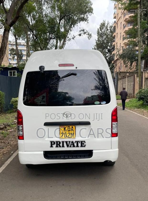 Toyota HiAce 2014 White - thumbnail 7
