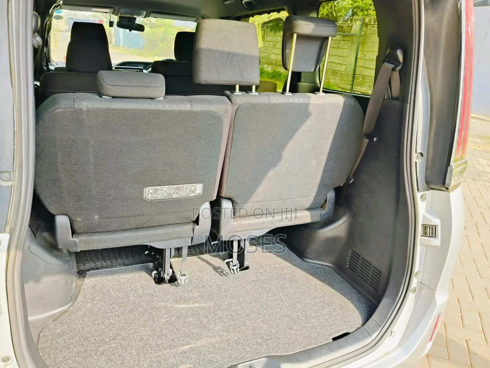 Toyota Noah 2019 Silver