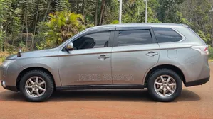 Mitsubishi Outlander 2012 Gray