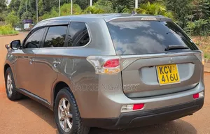 Mitsubishi Outlander 2012 Gray