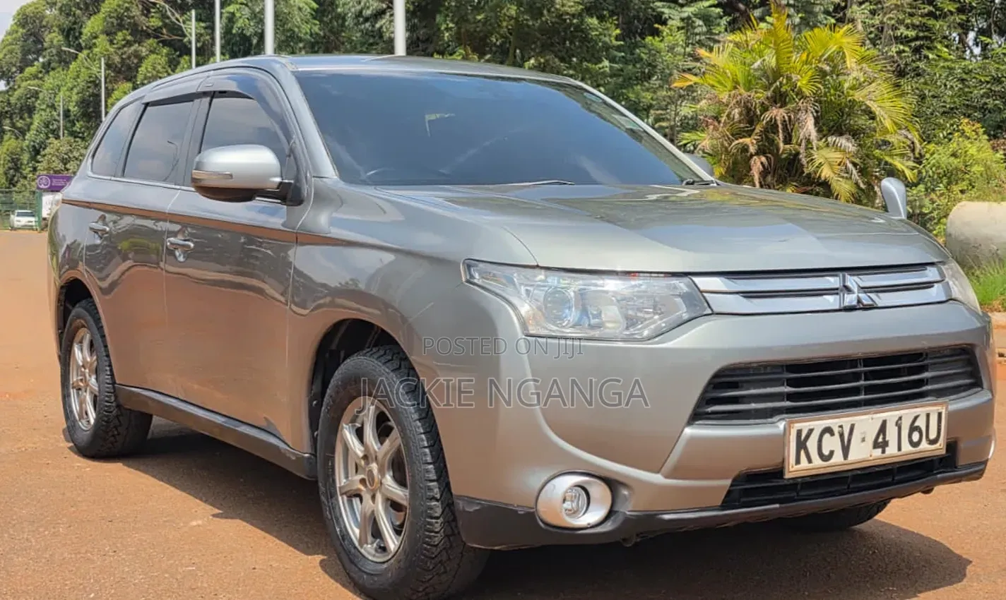 Mitsubishi Outlander 2012 Gray