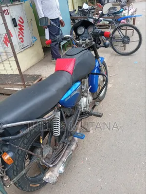 Bajaj Boxer 150 UG 2025 Black