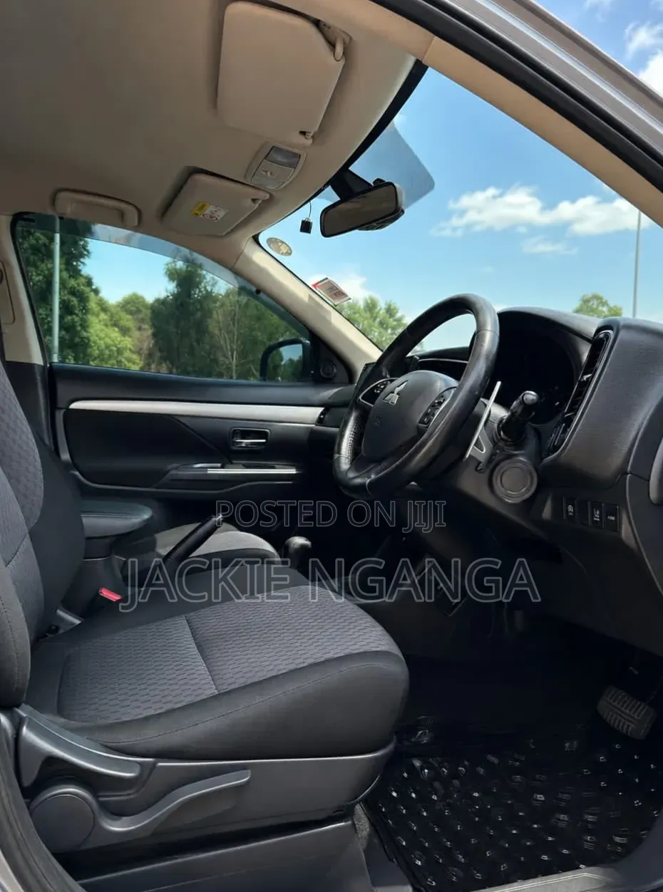 Mitsubishi Outlander 2012 Gray