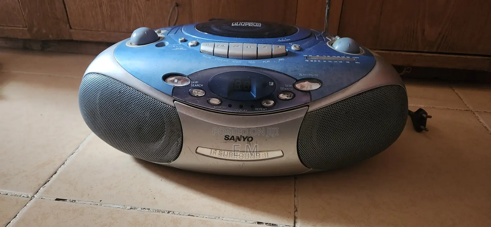 ​Classic Sanyo Portable Stereo Radio CD Player