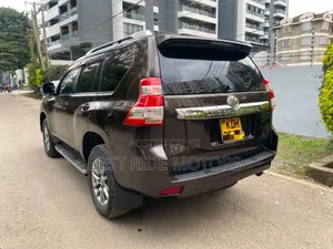 Toyota Land Cruiser Prado 2.8 2017 Brown