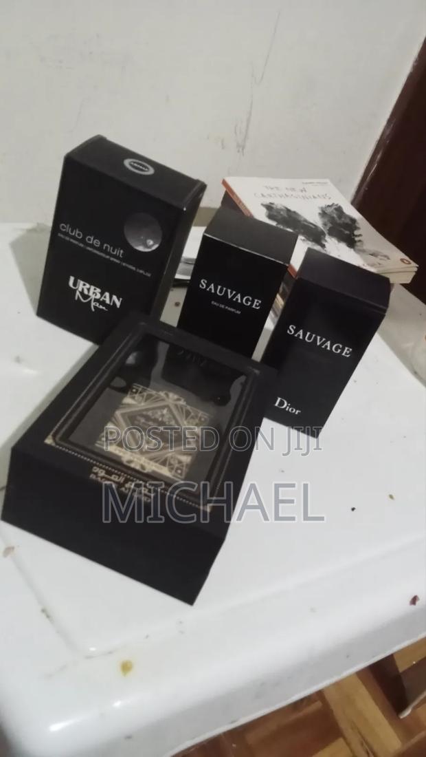 Smell Like a God,rule Like a King. Sensational Scents