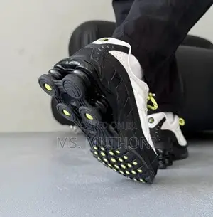 Nike Shox Ride 2 Sneakers in a Light Bone and Black Colorwaysize 39-45