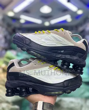 Nike Shox Ride 2 Sneakers in a Light Bone and Black Colorwaysize 39-45