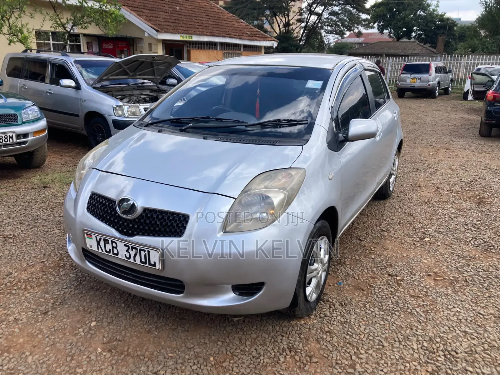 Toyota Vitz 2008 Silver
