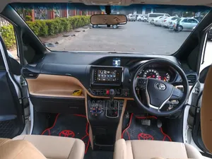 Toyota Noah 2017 White
