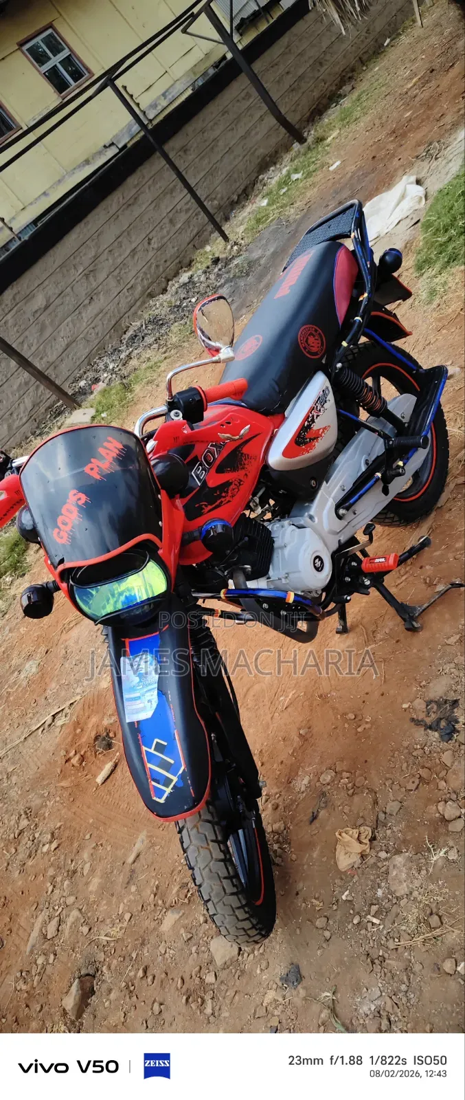 Bajaj Boxer 150 UG 2025 Red