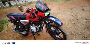 Bajaj Boxer 150 UG 2025 Red