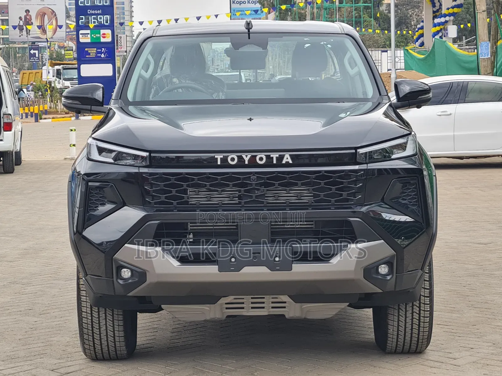 New Toyota Hilux 2026 Black