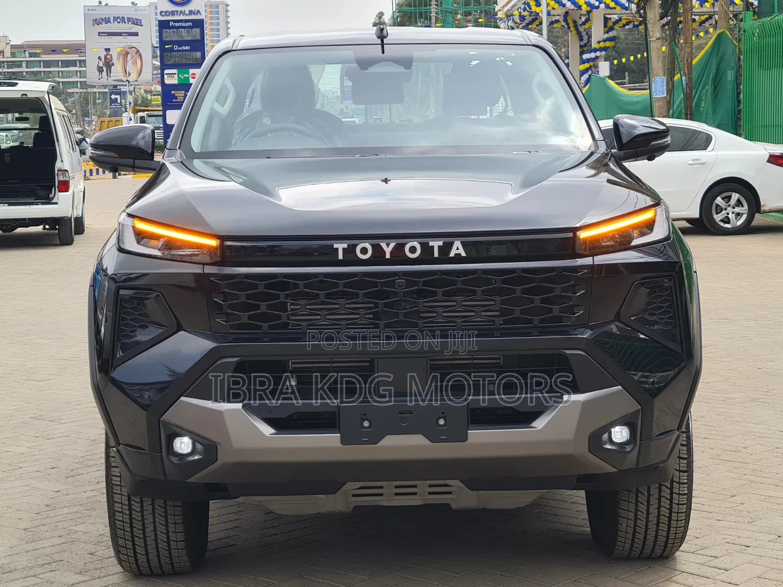 New Toyota Hilux 2026 Black