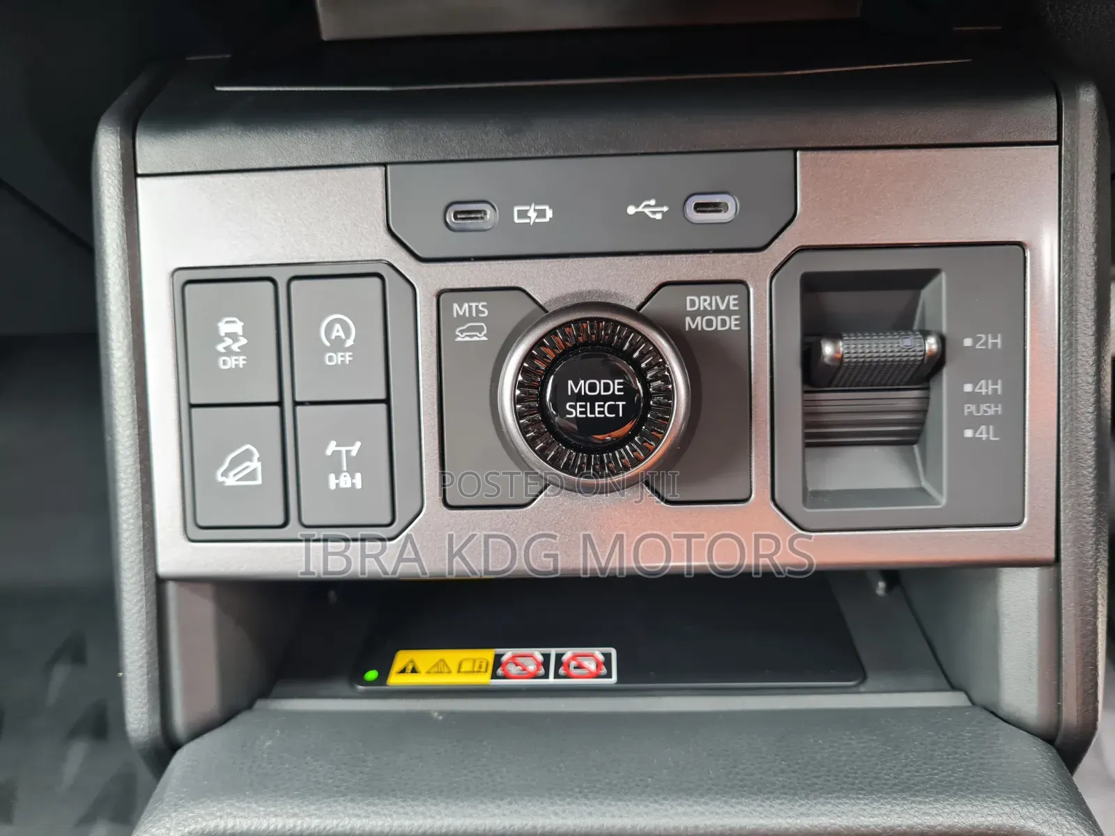 New Toyota Hilux 2026 Black