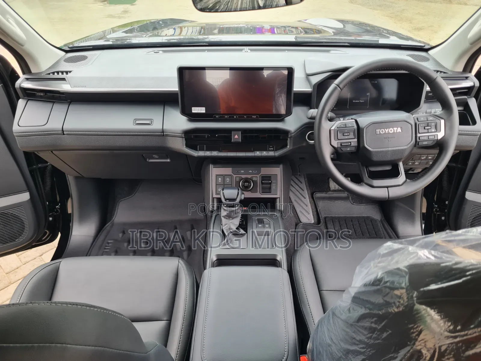 New Toyota Hilux 2026 Black