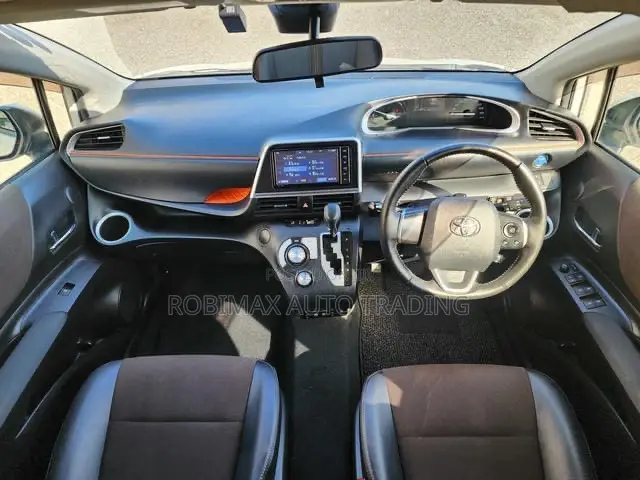 Toyota Sienta 2019 White