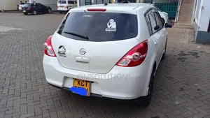 Nissan Tiida 2011 White