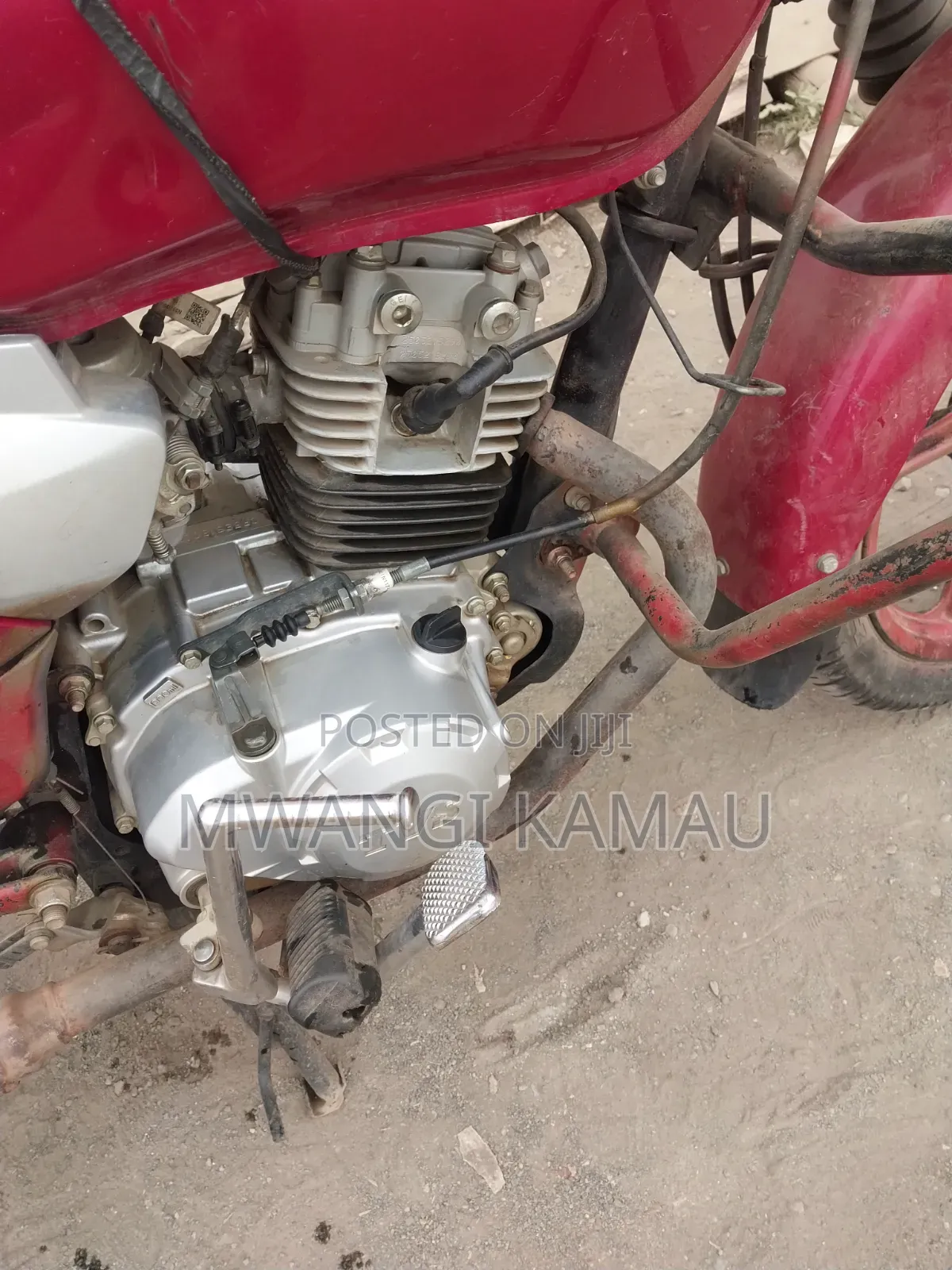 TVS HLX 125 2025 Red