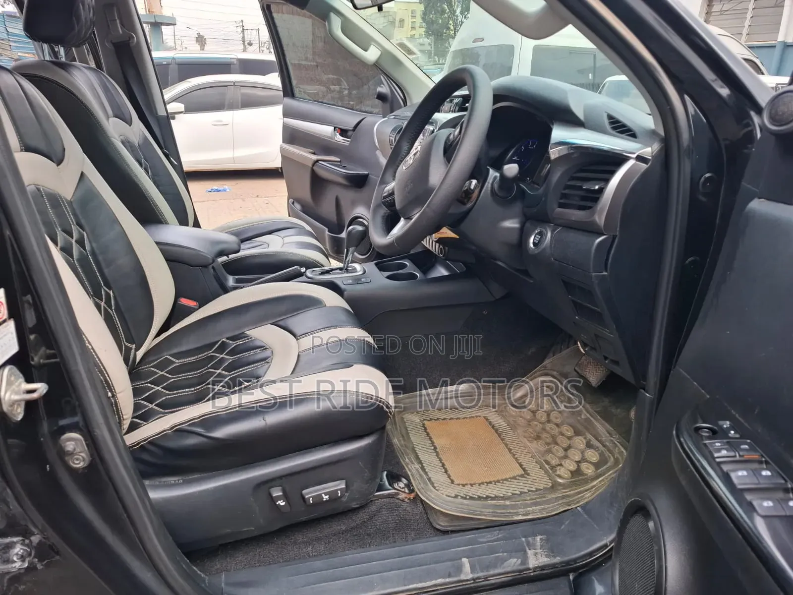 Toyota Hilux Revo Double Cab Deisel 2.8 AWD 2016 Black